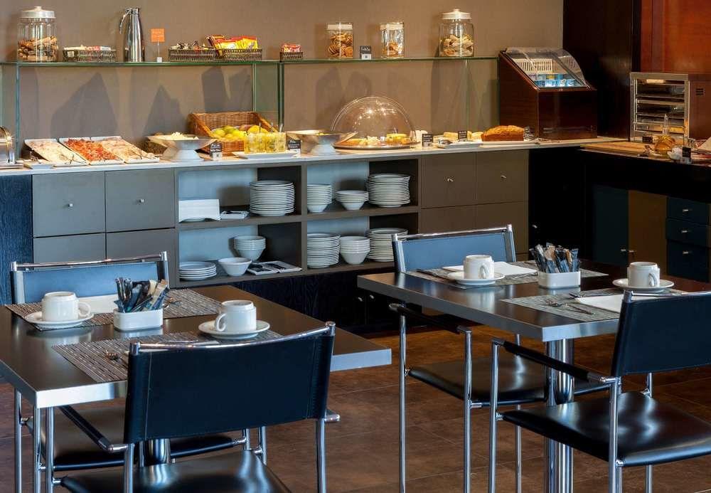 Ac Hotel Ponferrada By Marriott Εξωτερικό φωτογραφία
