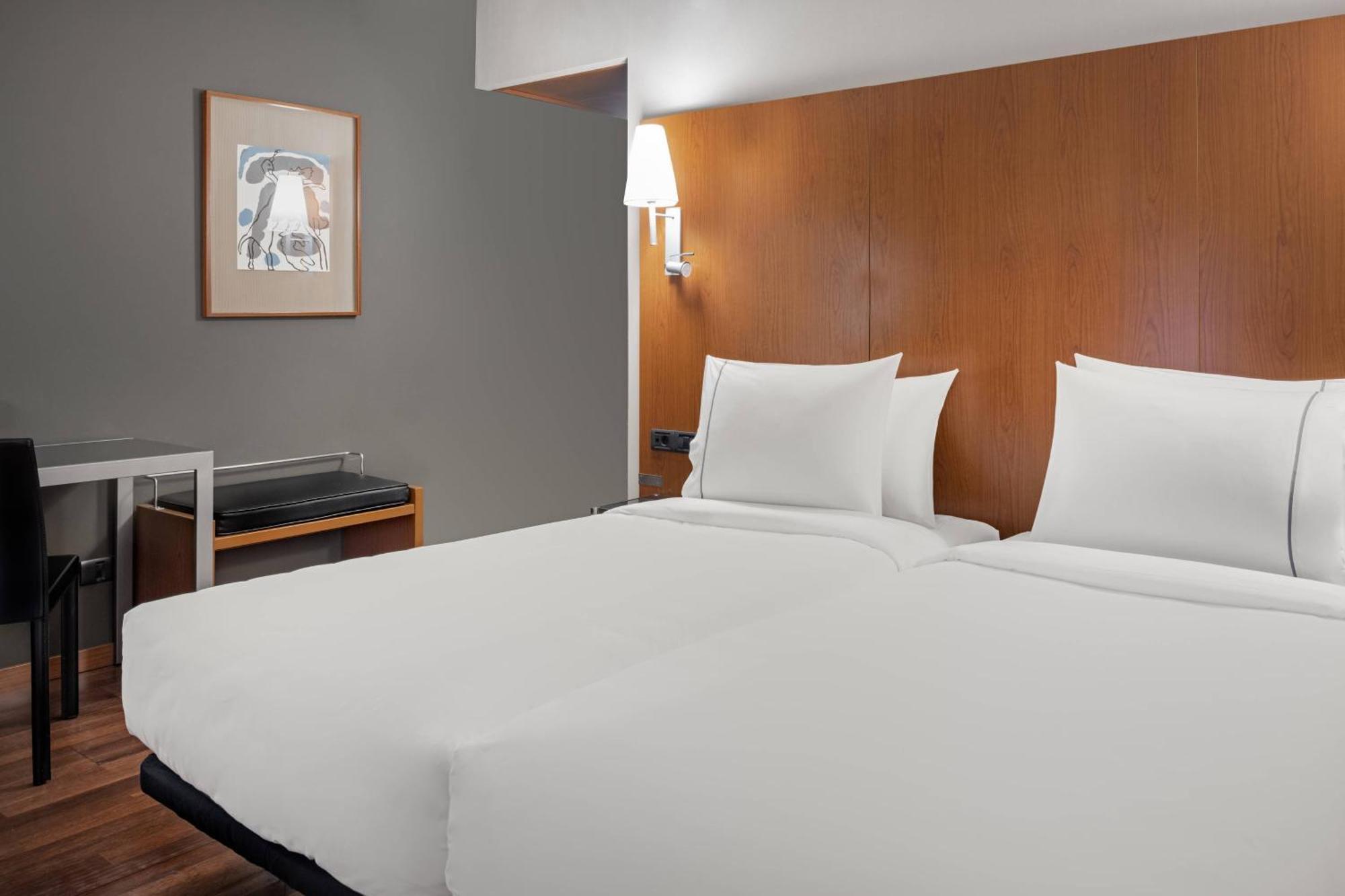 Ac Hotel Ponferrada By Marriott Εξωτερικό φωτογραφία