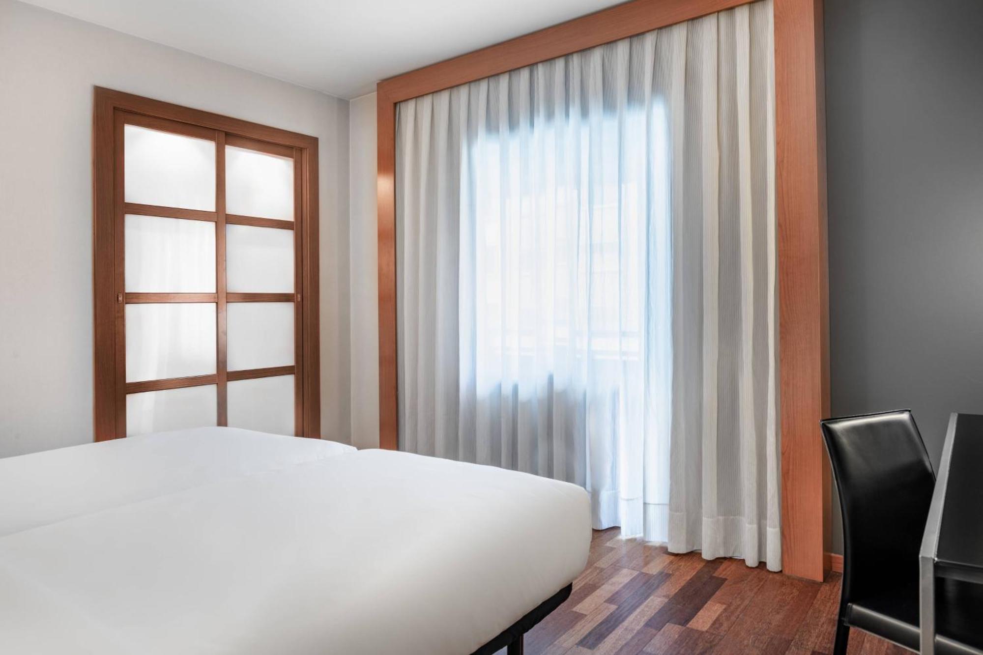 Ac Hotel Ponferrada By Marriott Εξωτερικό φωτογραφία
