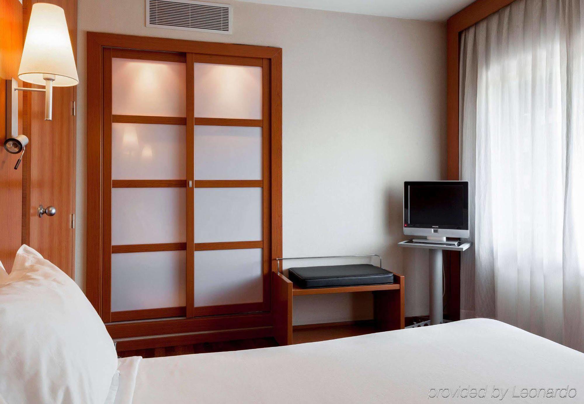 Ac Hotel Ponferrada By Marriott Εξωτερικό φωτογραφία