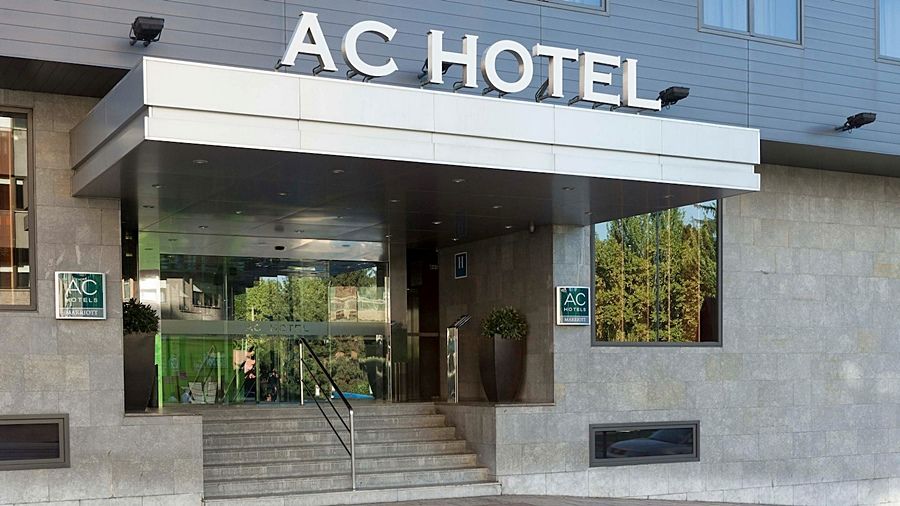 Ac Hotel Ponferrada By Marriott Εξωτερικό φωτογραφία